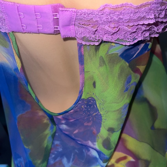 babydoll dress, lace, flowers purple blue green yellow iconic victoria’s secret. - Picture 5 of 6